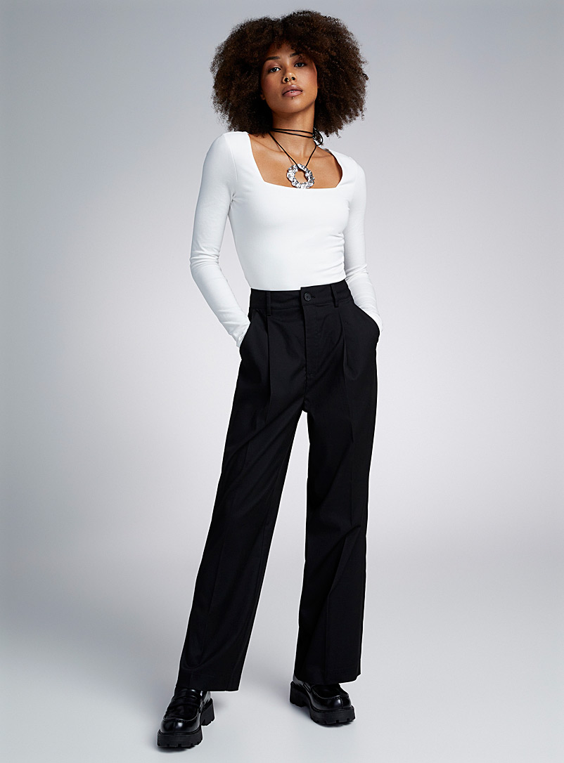 Twik: Le pantalon habillé large taille à plis Noir pour femme