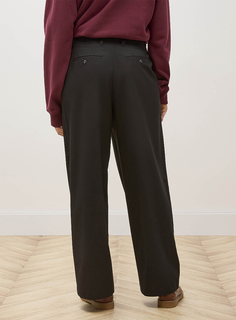 Low-rise wide-leg dress pant | Twik | Regular Waist | Simons Low-rise wide-leg dress pant | Twik | Regular Waist | Simons