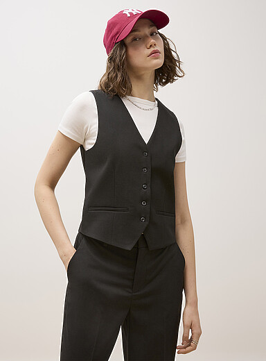 Le gilet habill&eacute; petits boutons