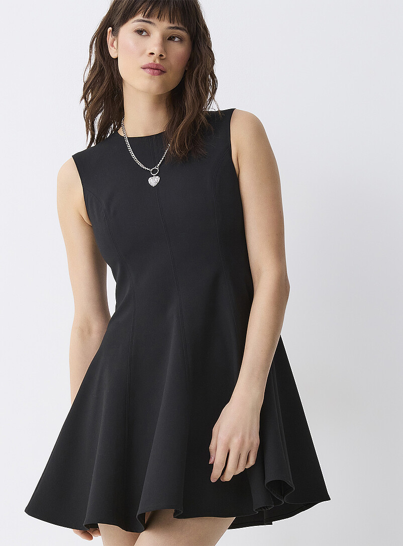 Twik: La robe habill&eacute;e &eacute;vas&eacute;e taille cintr&eacute;e Noir pour femme