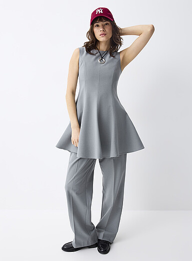 Le pantalon habill&eacute; droit uni