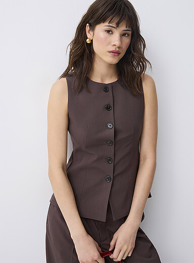 Flared tailored vest