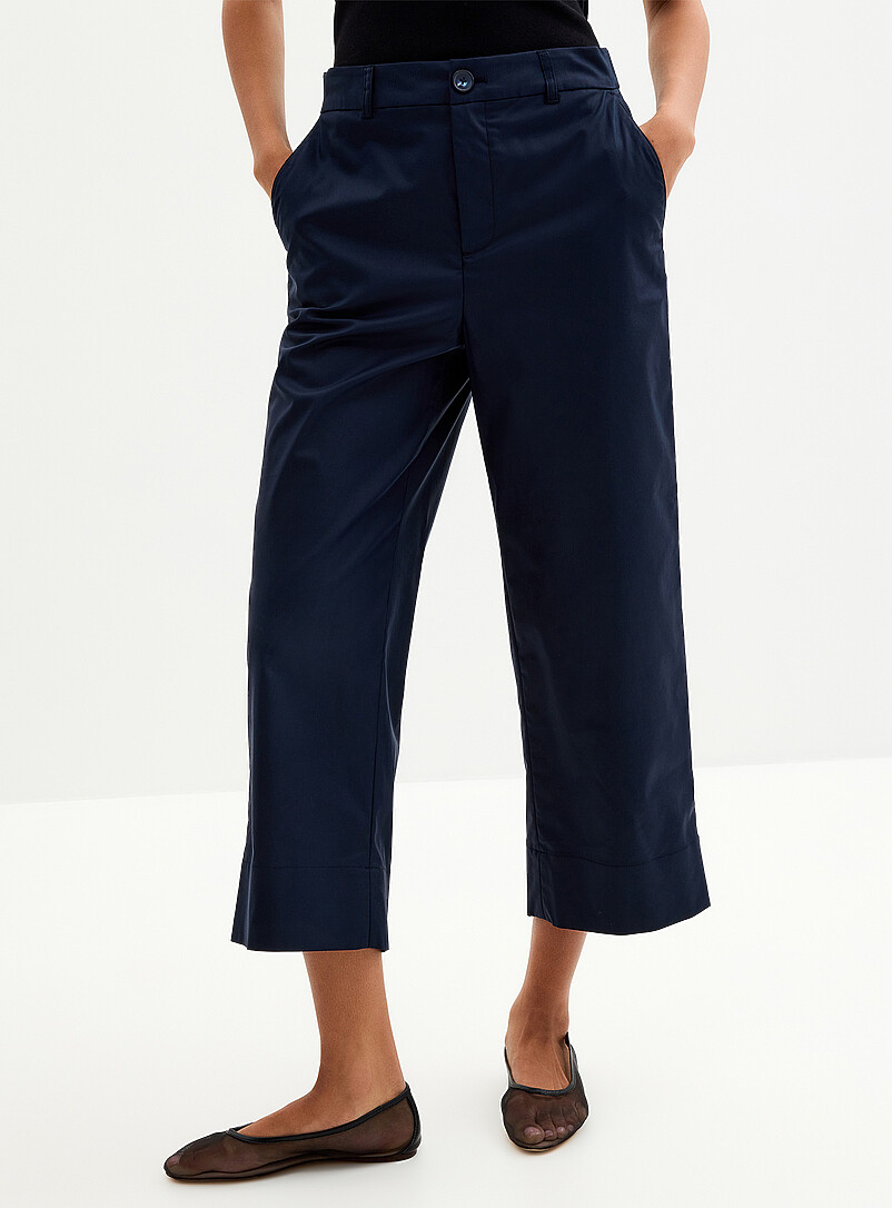 Contemporaine: Le pantacourt satin&eacute; extensible <b>Coupe : jambe large, taille haute</b> Bleu marine - Bleu nuit pour femme