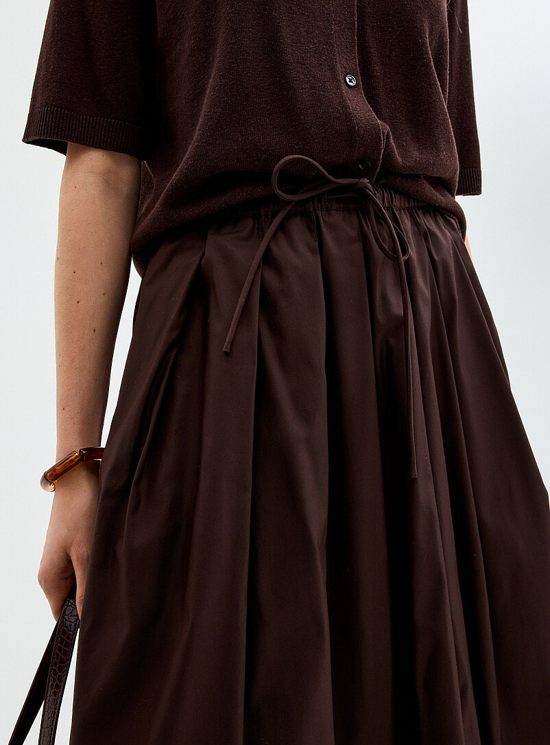 Contemporaine: La jupe satin&eacute;e taille cordon Brun pour femme