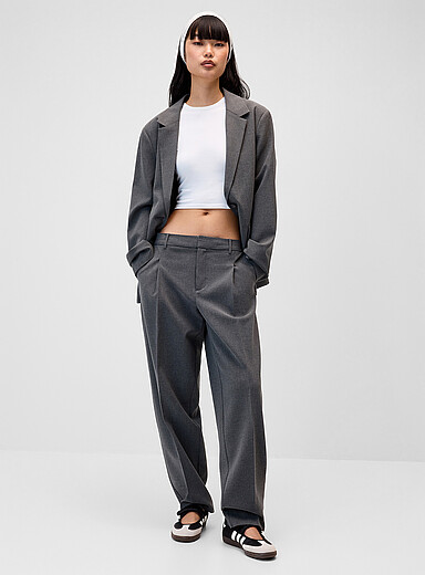 Pleated high-waist wide-leg dress pant <b>Lola fit</b>