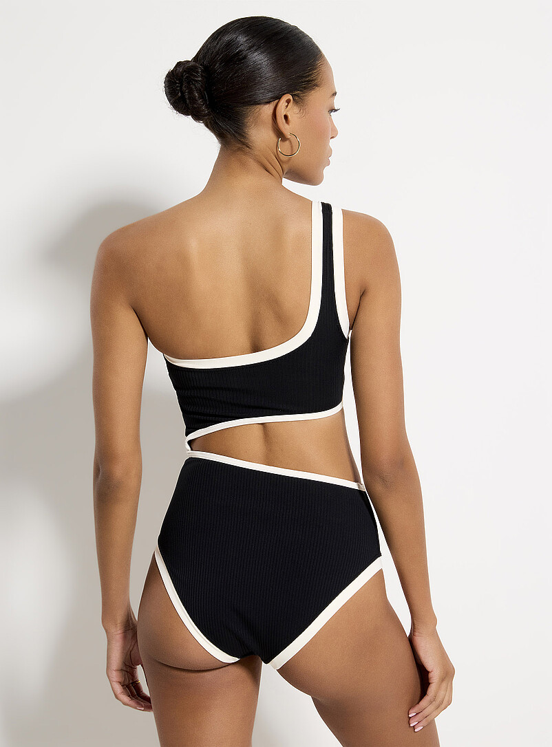 Simons: Le une-pi&egrave;ce ajour asym&eacute;trique c&ocirc;tel&eacute; Blanc cass&eacute; pour femme