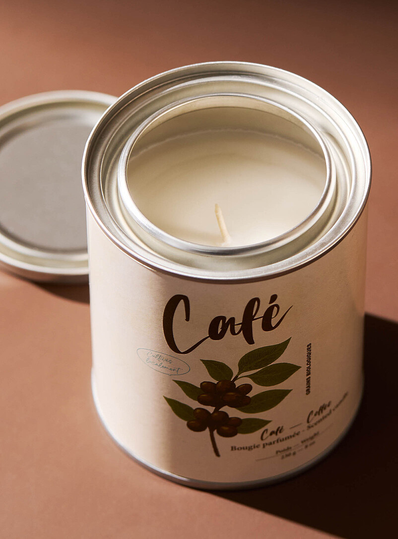 Simons Maison: La bougie parfum&eacute;e minipot de peinture Voir nos fragrances offertes Caf&eacute;