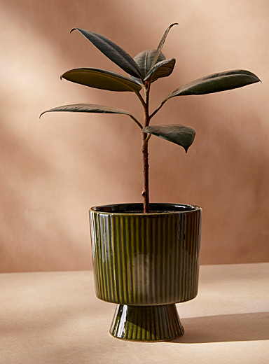 Grooved footed planter 4.75 in
