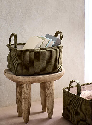 Le panier de rangement velours c&ocirc;tel&eacute; kaki