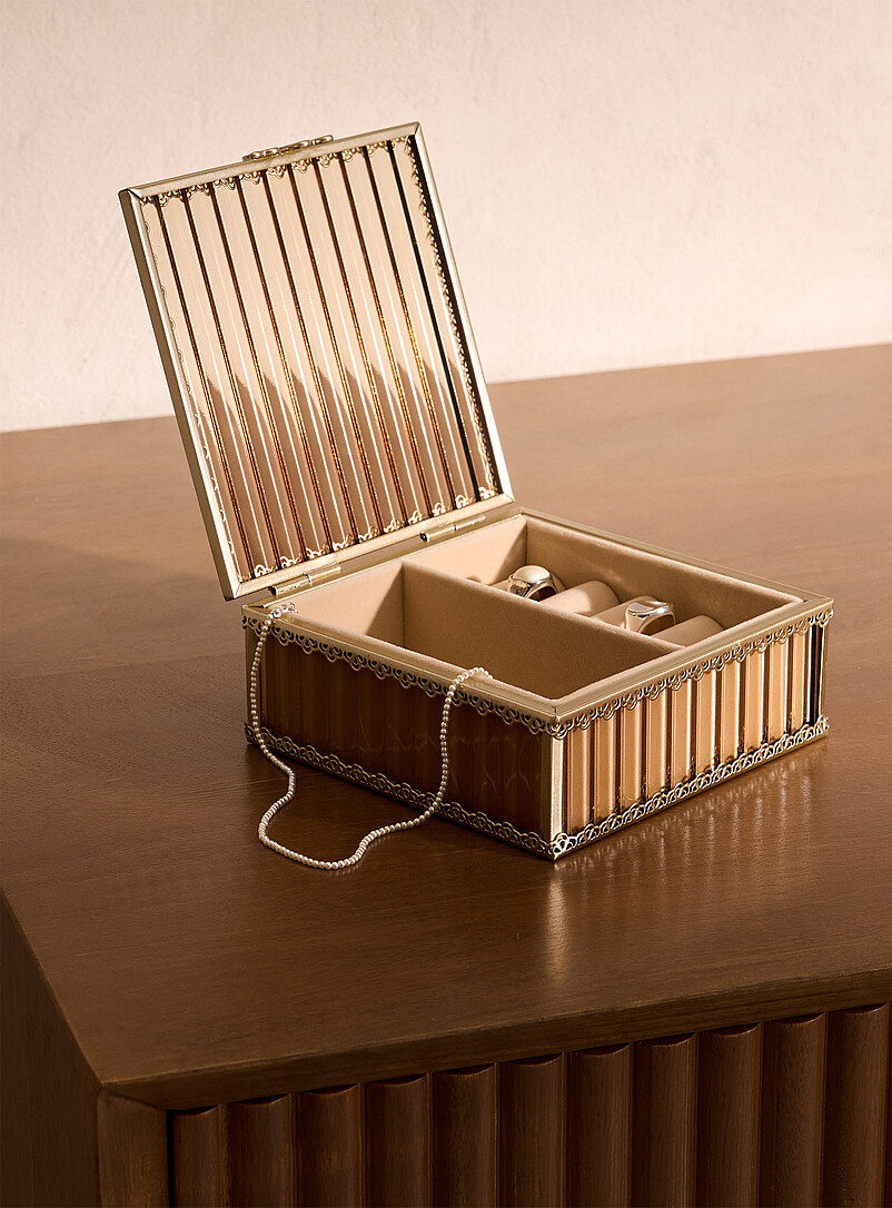 Antique-charm jewellery box product image (primary)