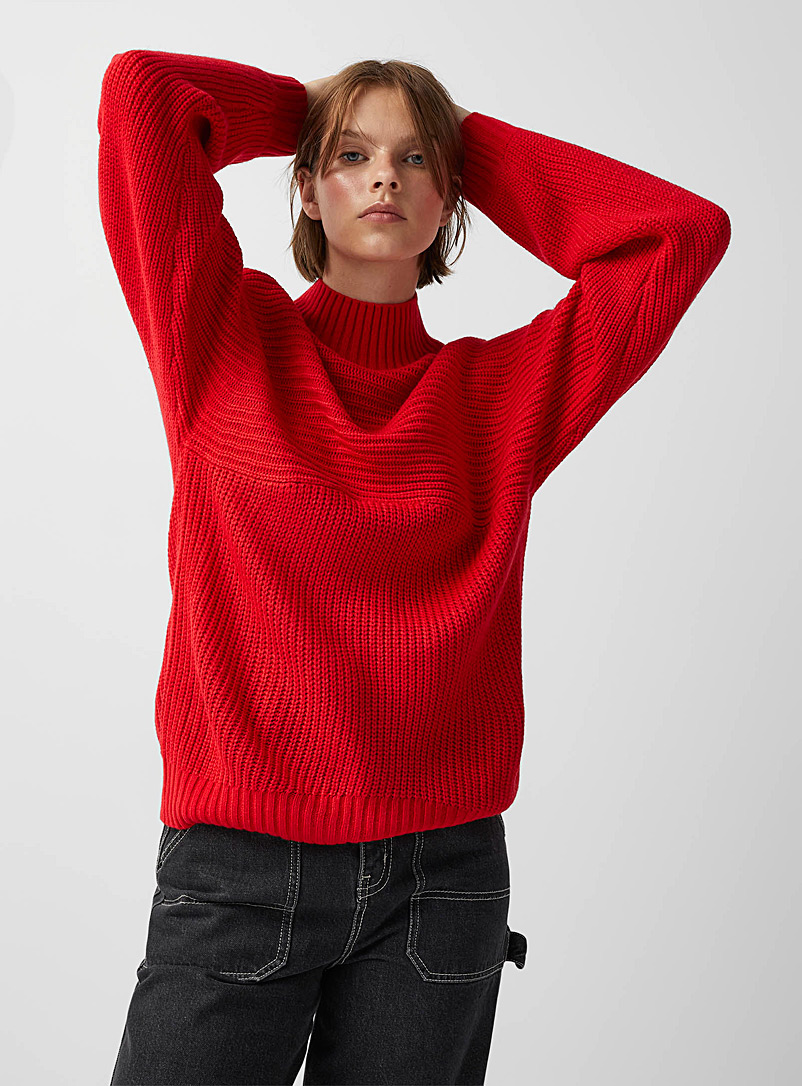 Twik Red Two-way ribbed mock-neck sweater for women