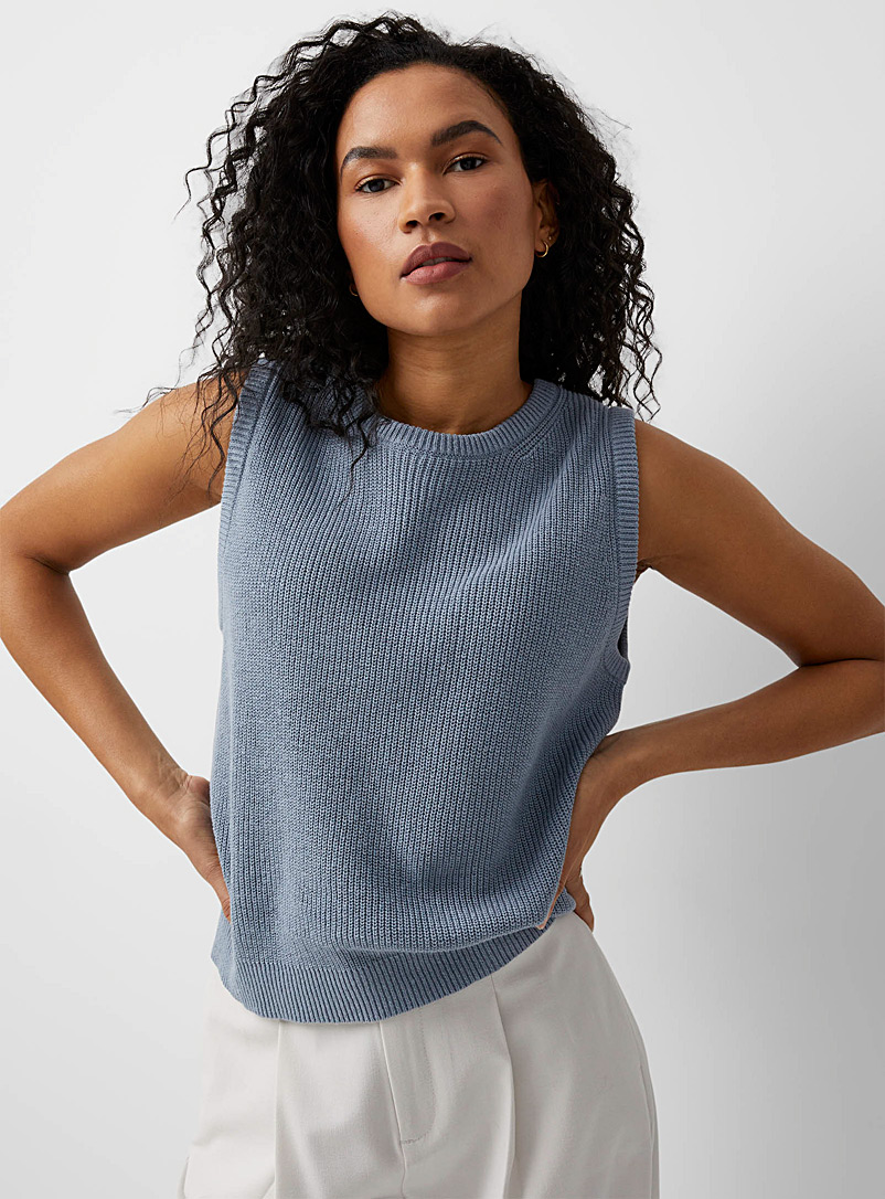 Contemporaine Baby Blue Cropped shaker rib sweater vest for women