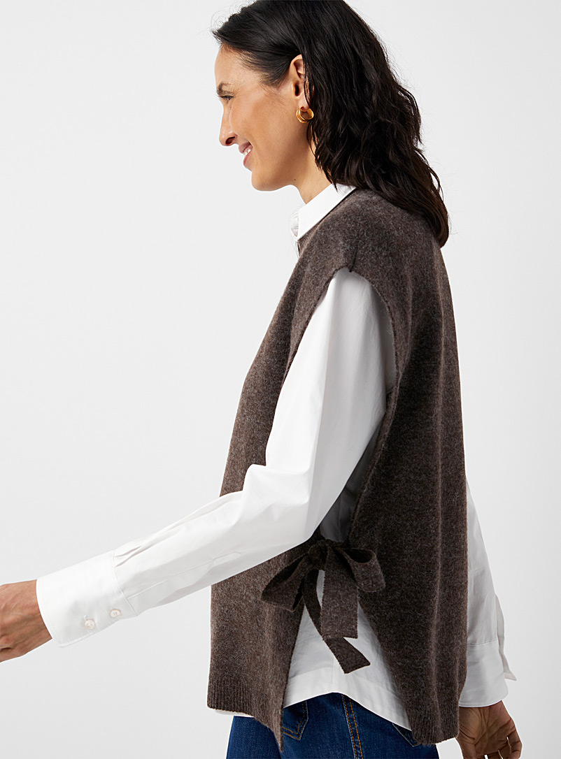 Side knots sweater vest | Contemporaine | Sweater Vests & Camis | Simons