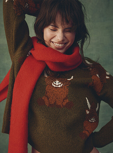 Twik Mossy Green Loose fuzzy pattern sweater for women