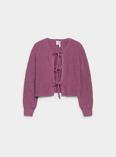 Le cardigan c&ocirc;tel&eacute; trois boucles
