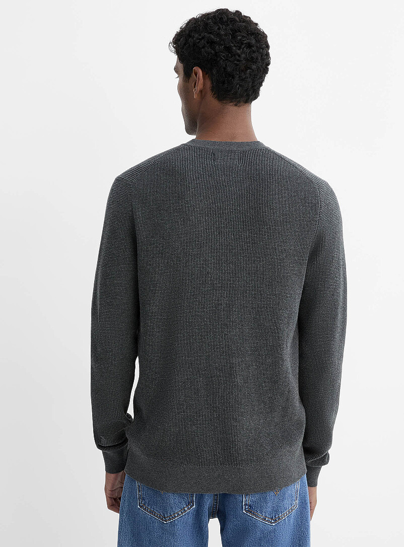 Le 31: Le chandail henley tricot gaufr&eacute; Charbon pour homme