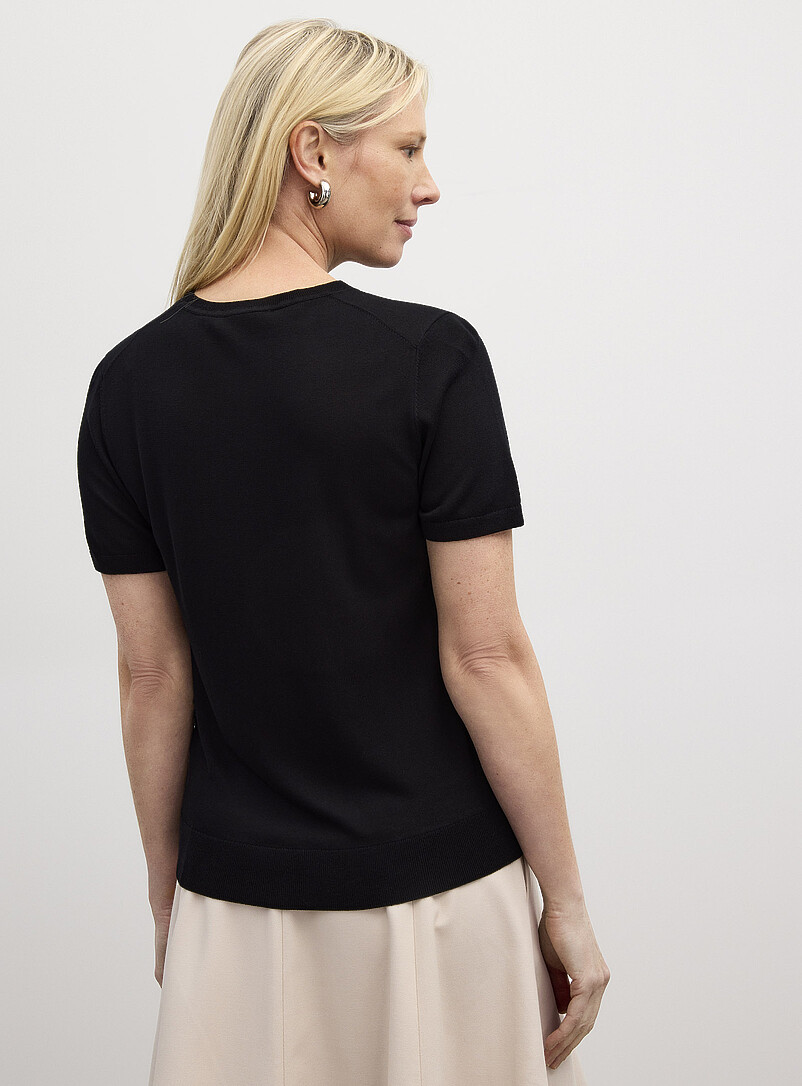 Contemporaine Black Ultra-fine knit crew-neck sweater for women