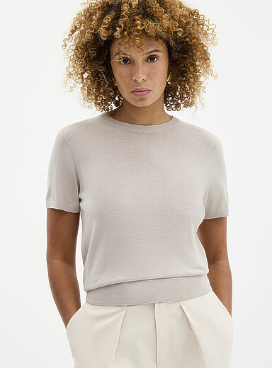Le chandail tricot ultrafin col rond