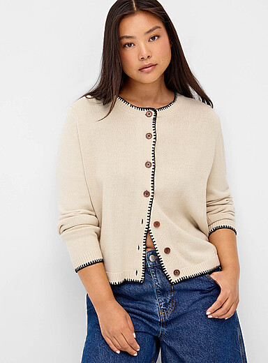 Contrast-stitched cardigan with wood-effect buttons