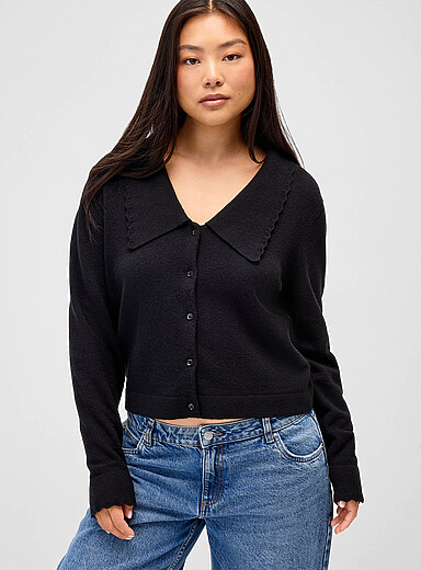 Le cardigan col Claudine festonn&eacute;
