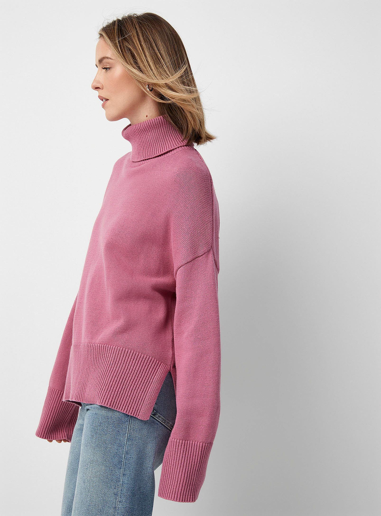 Contemporaine Ribbed Edging Loose Turtleneck Sweater In Pink