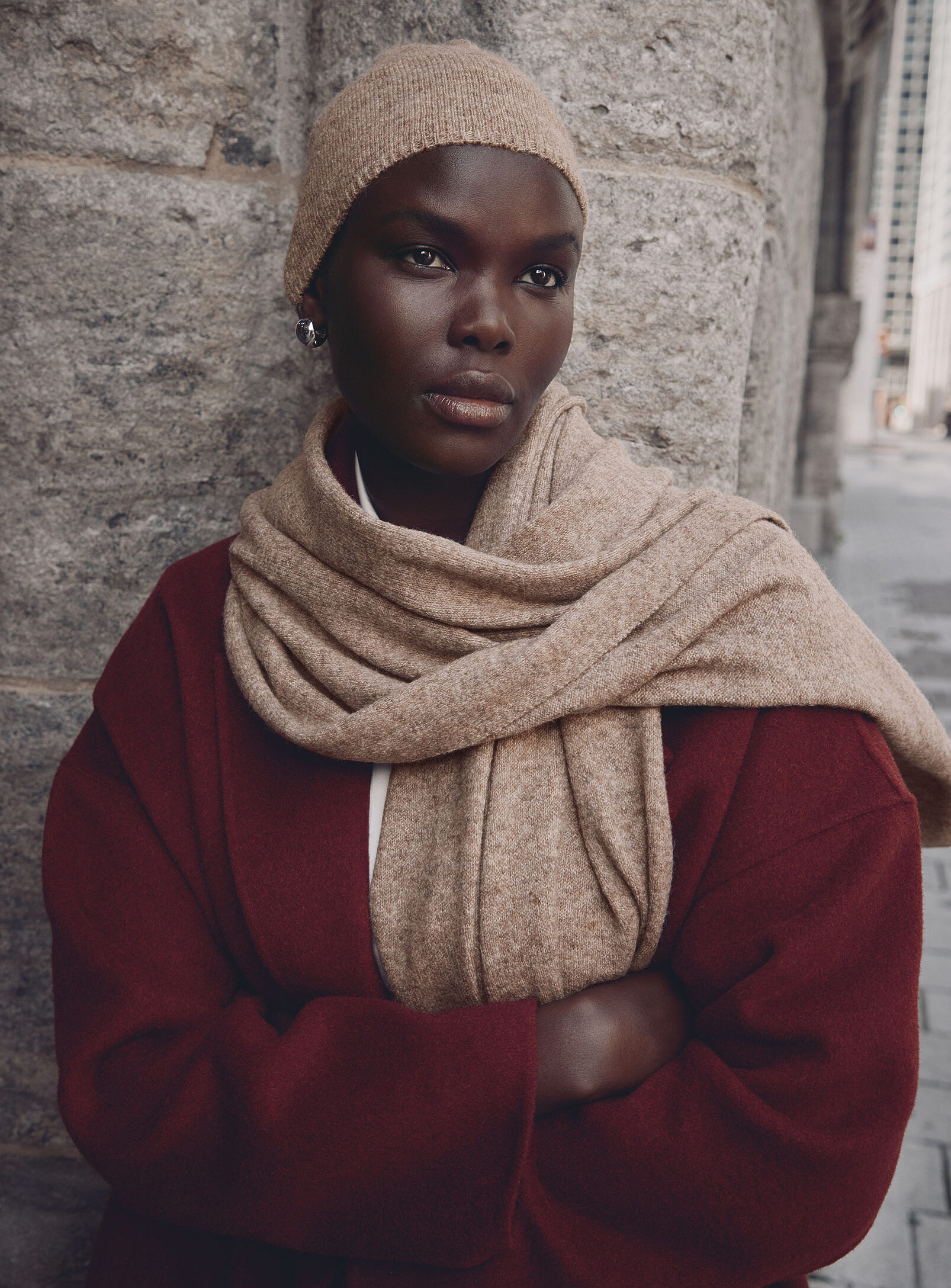 Simon's Solid Casual Tuque In Taupe