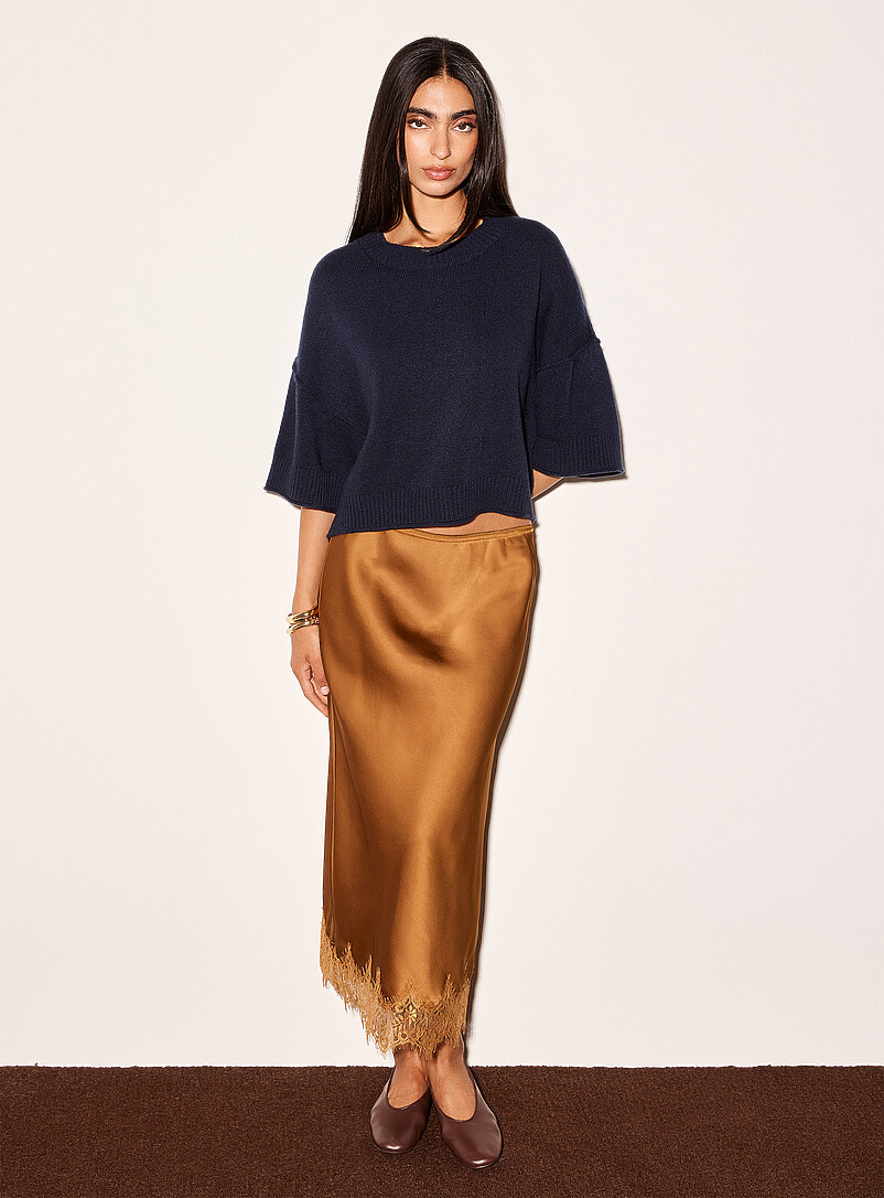 Touch of wool rolled edges boxy sweater product image 2