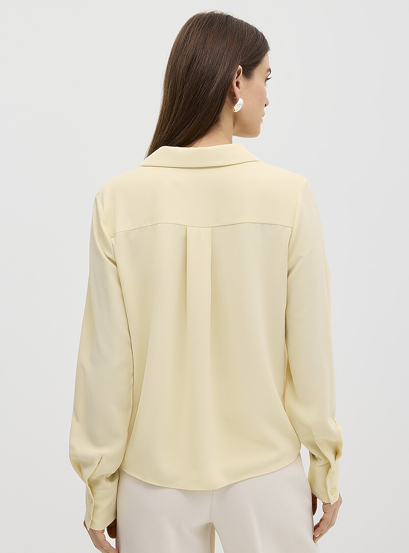 Contemporaine: La chemise fluide col crant&eacute; Noir pour femme