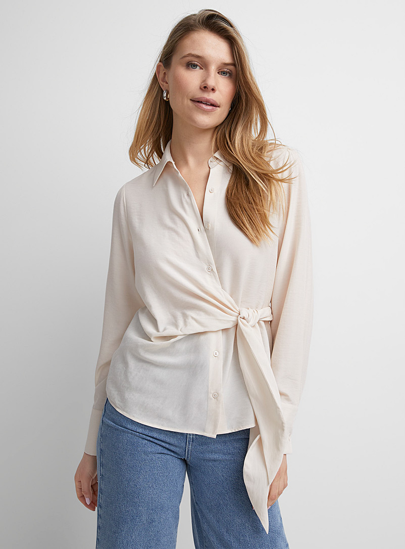 Icône Ivory White Wraparound-style flowy shirt for women