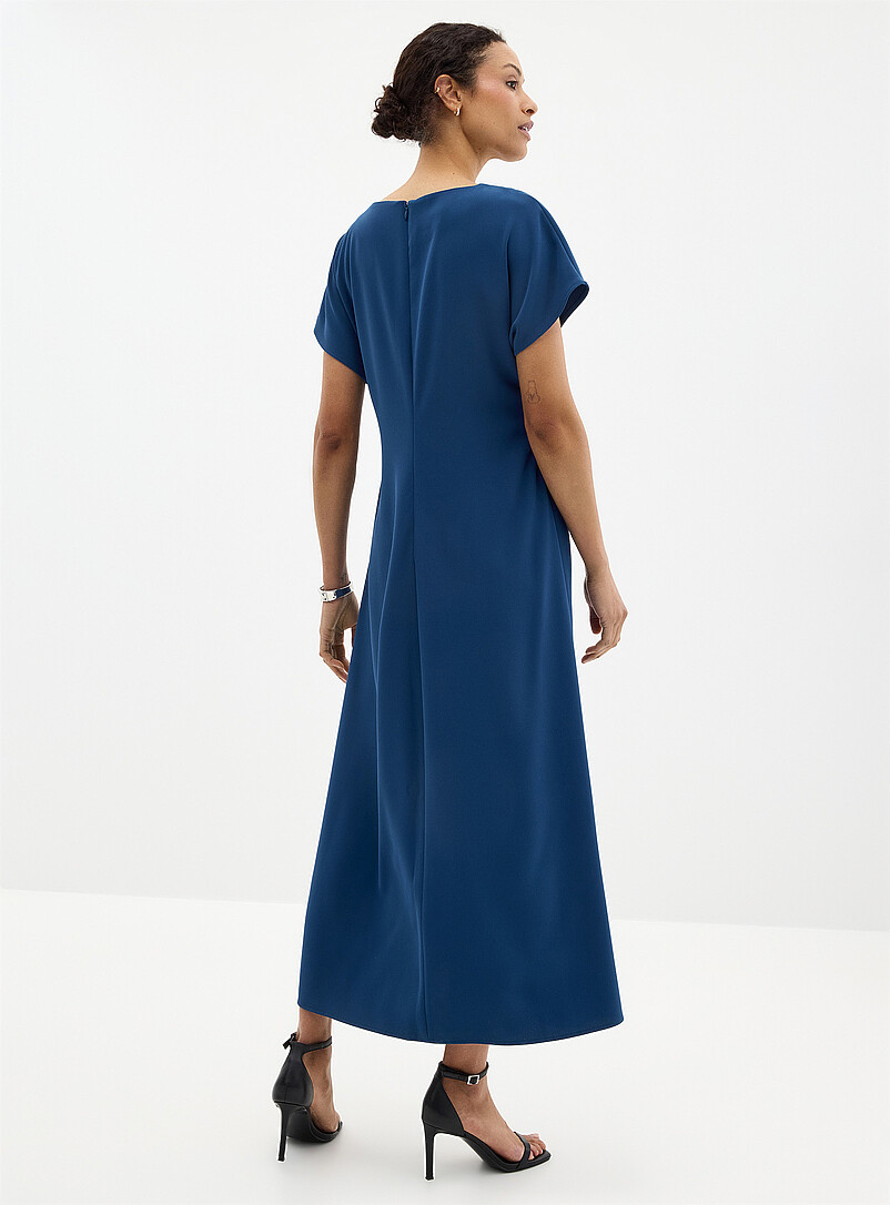 Contemporaine: La robe maxi taille fronc&eacute;e Noir pour femme