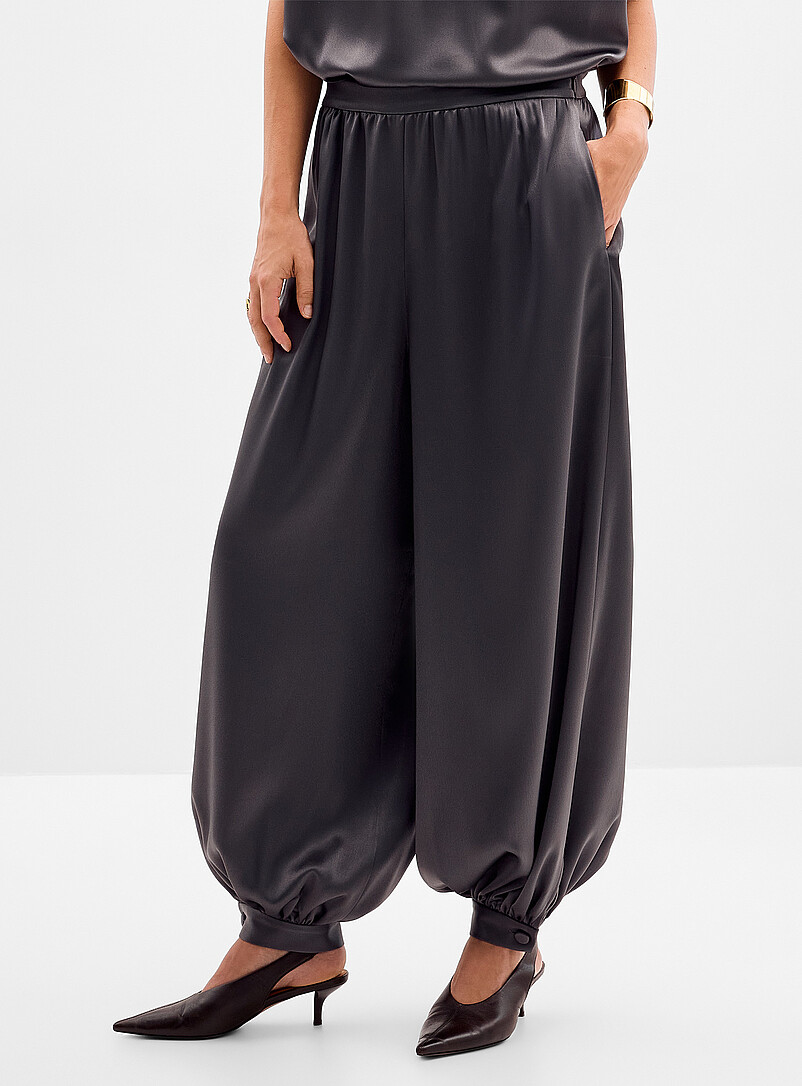 Satiny balloon pant Fit: Loose leg, high rise | Contemporaine