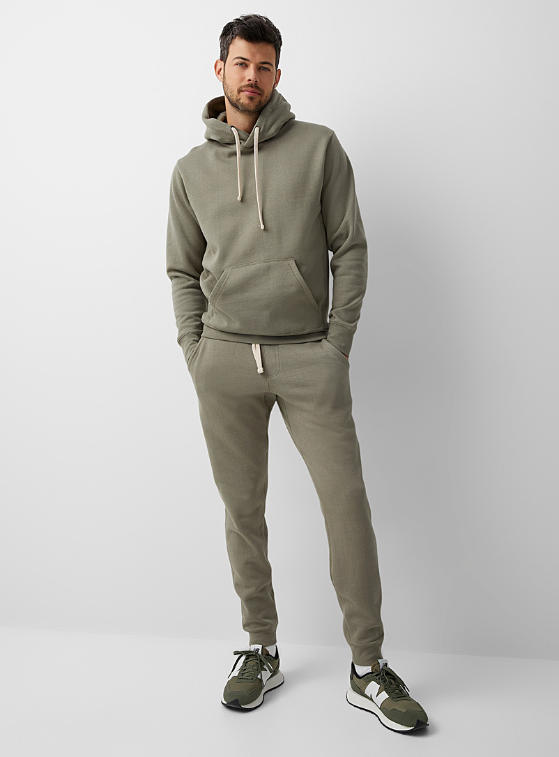 Le 31 Mossy Green Eco-friendly minimalist fleece sweatpant for men