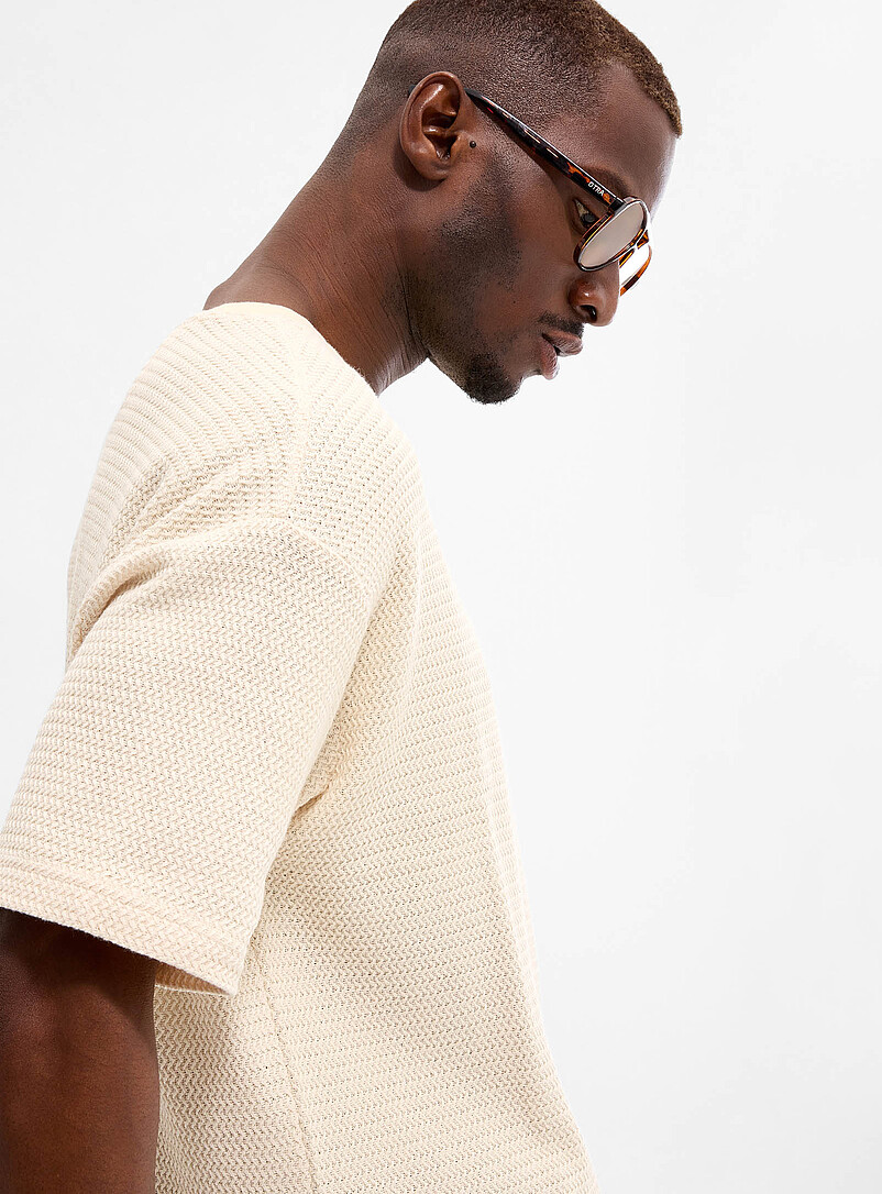 Le 31 Ivory/Cream Beige Herringbone textured knit T-shirt for men