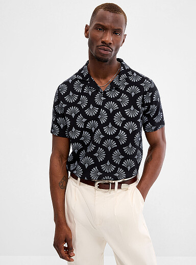 Geo fan print Johnny collar polo