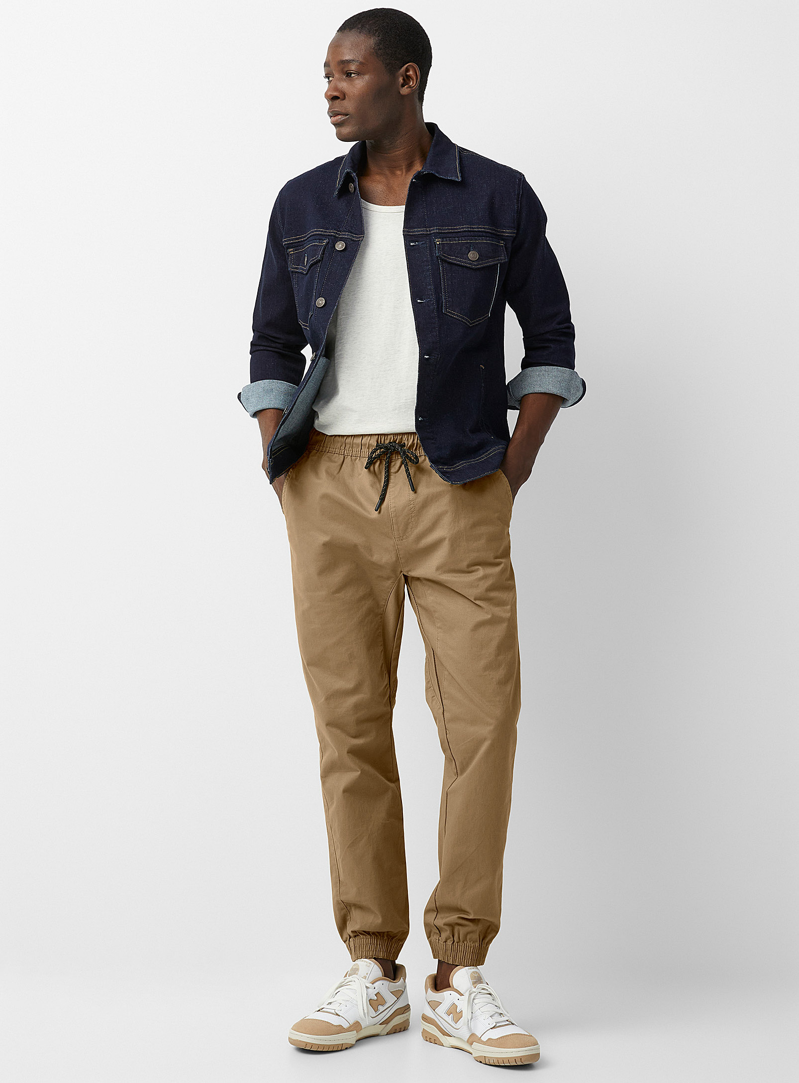 Le 31 Stretch Organic Cotton Chino Joggers In Honey/camel