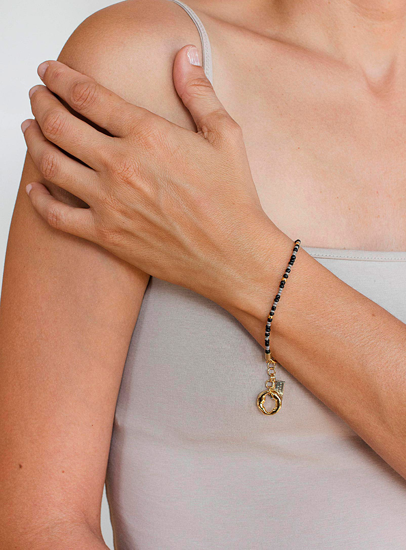 Anne-Marie Chagnon: Le bracelet Abra Noir assorti