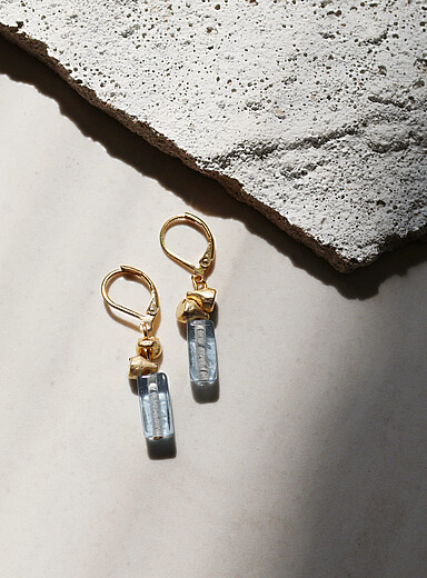 Les boucles d'oreilles p&eacute;pites et verre Euz&egrave;be