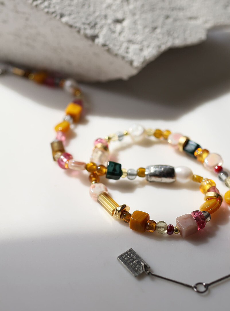 Anne-Marie Chagnon: Le collier billes color&eacute;es et perles Luan Assorti
