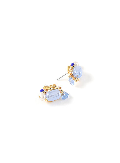 Les boucles d'oreilles Epra
