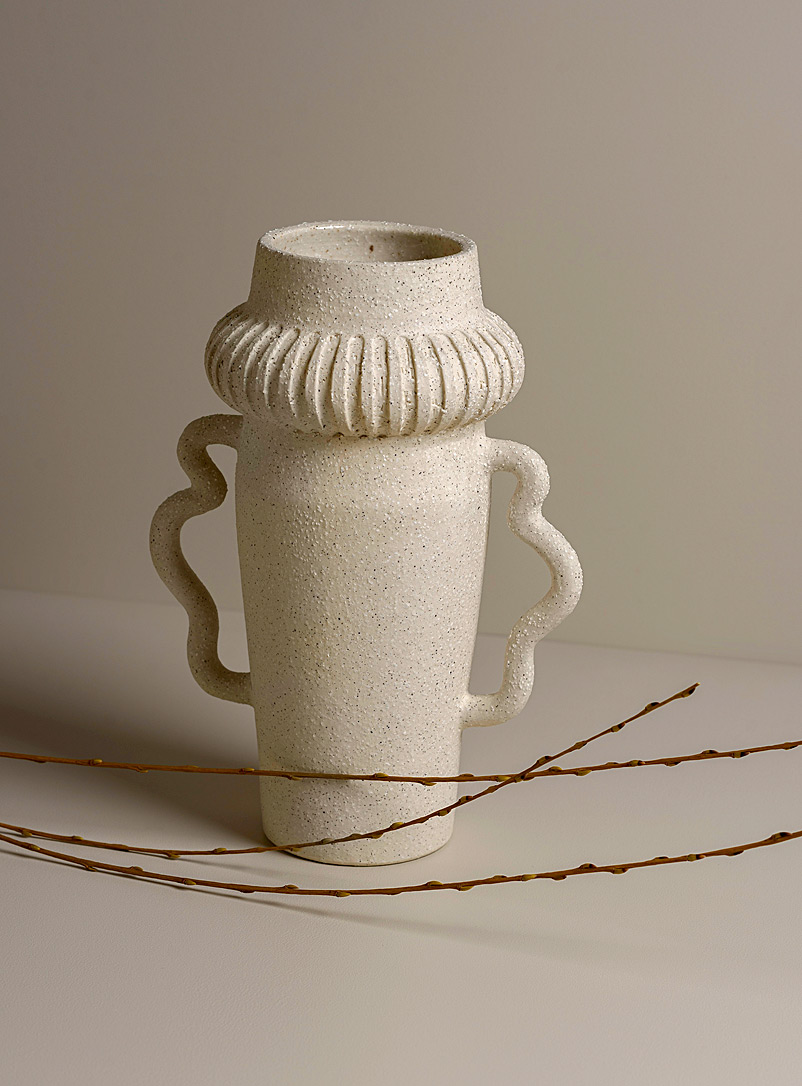 Mpgmb: Le vase Dorique no 2 28 cm de haut Beige crème