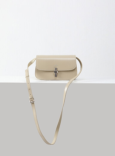 Aura sling bag