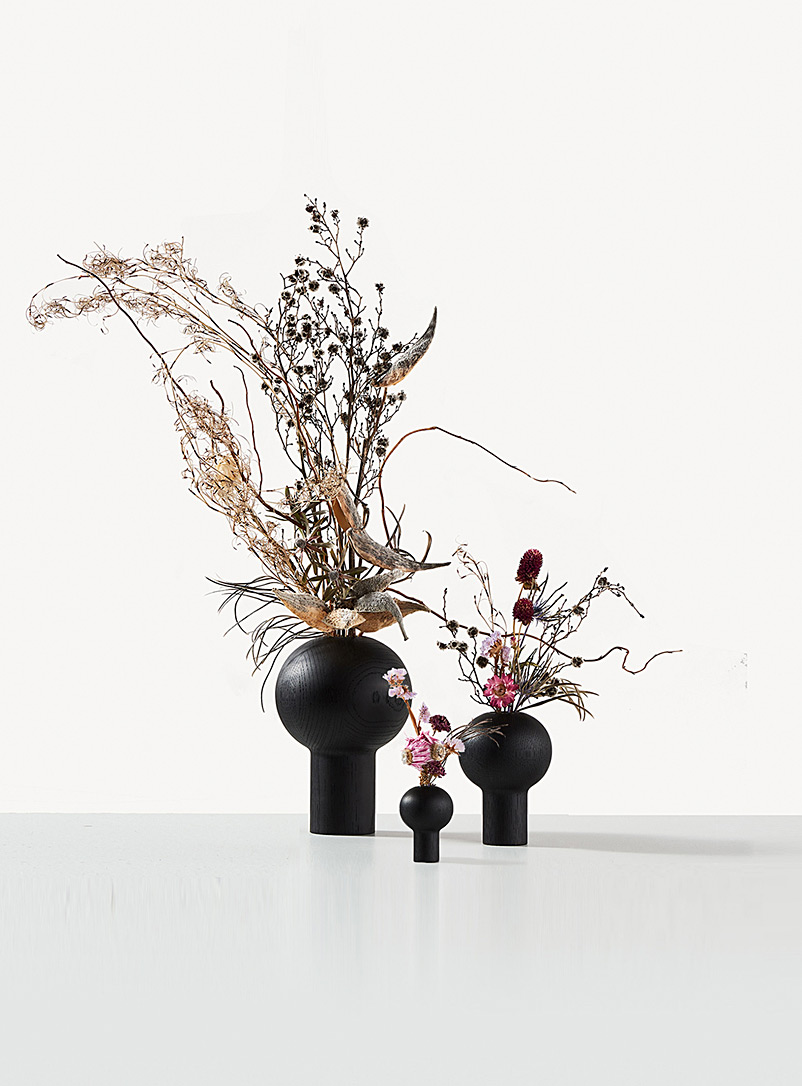 Coolican & Company: Le vase en bois sculpté Dora 3 formats offerts Noir