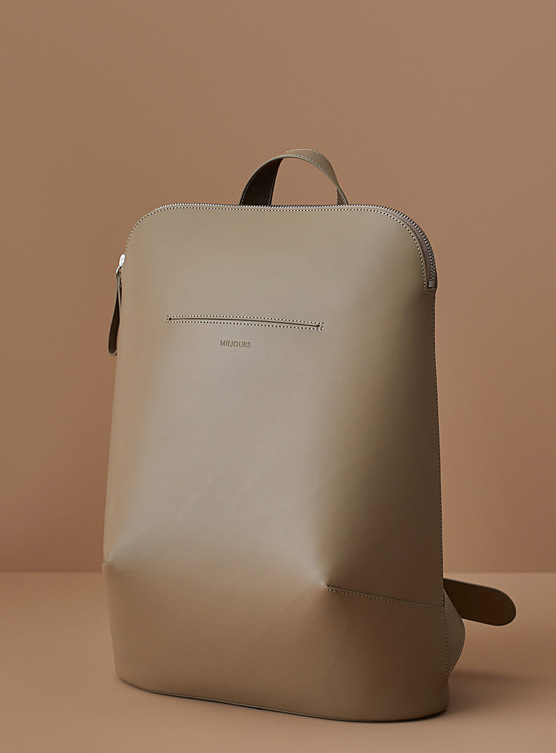 Miljours: Le sac à dos minimaliste de cuir Weiss Brun pâle-taupe
