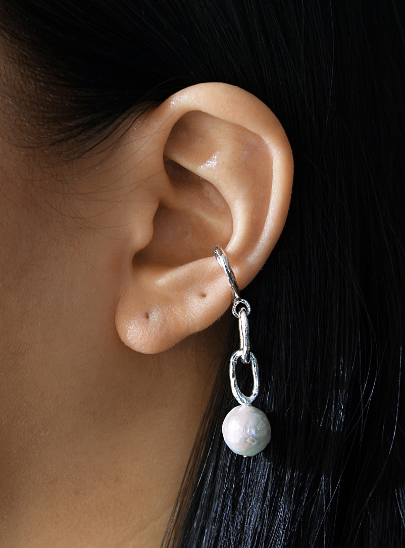 ORA-C Silver Pendulum ear cuff for women