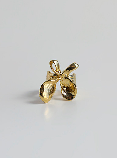 Finger Bow brass cuff ring