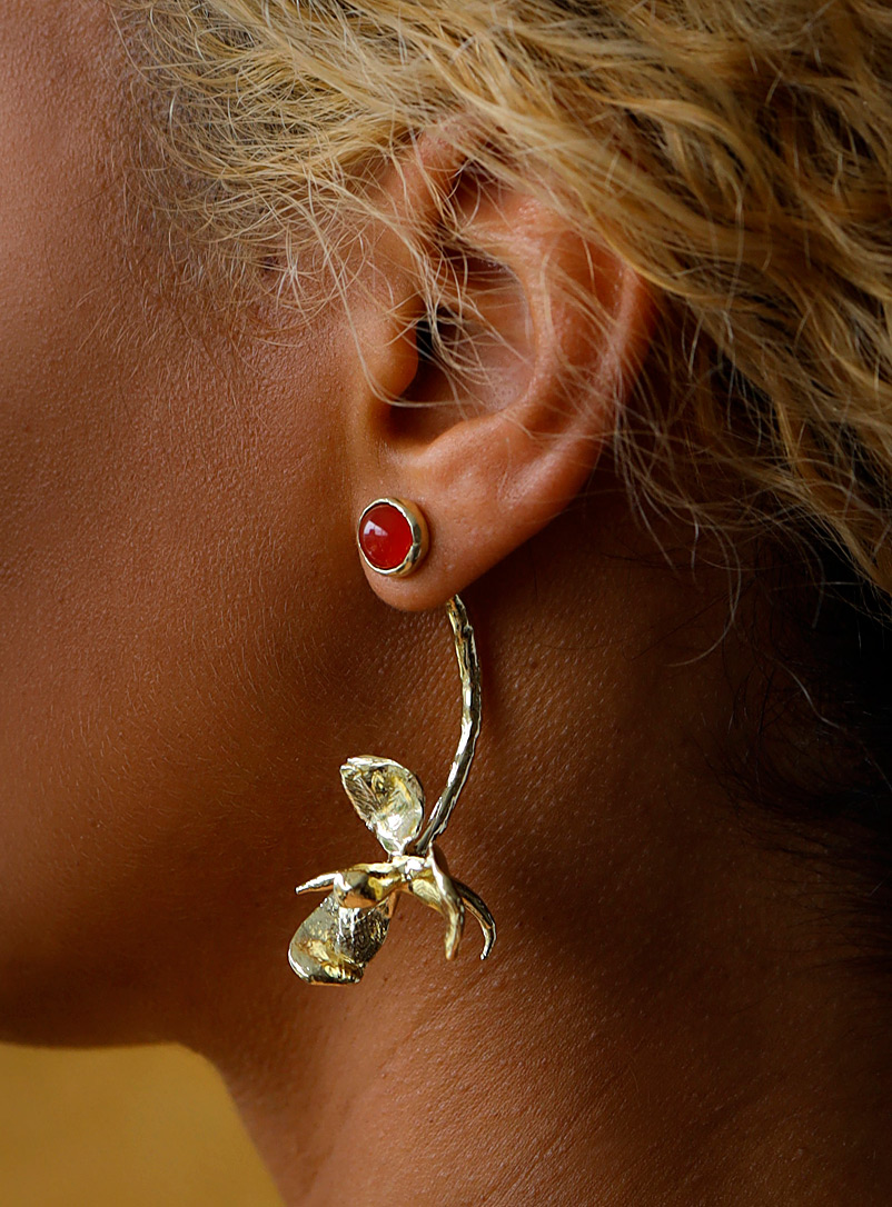 ORA-C: Les boucles d'oreilles en laiton Magnolia Drip Rouge