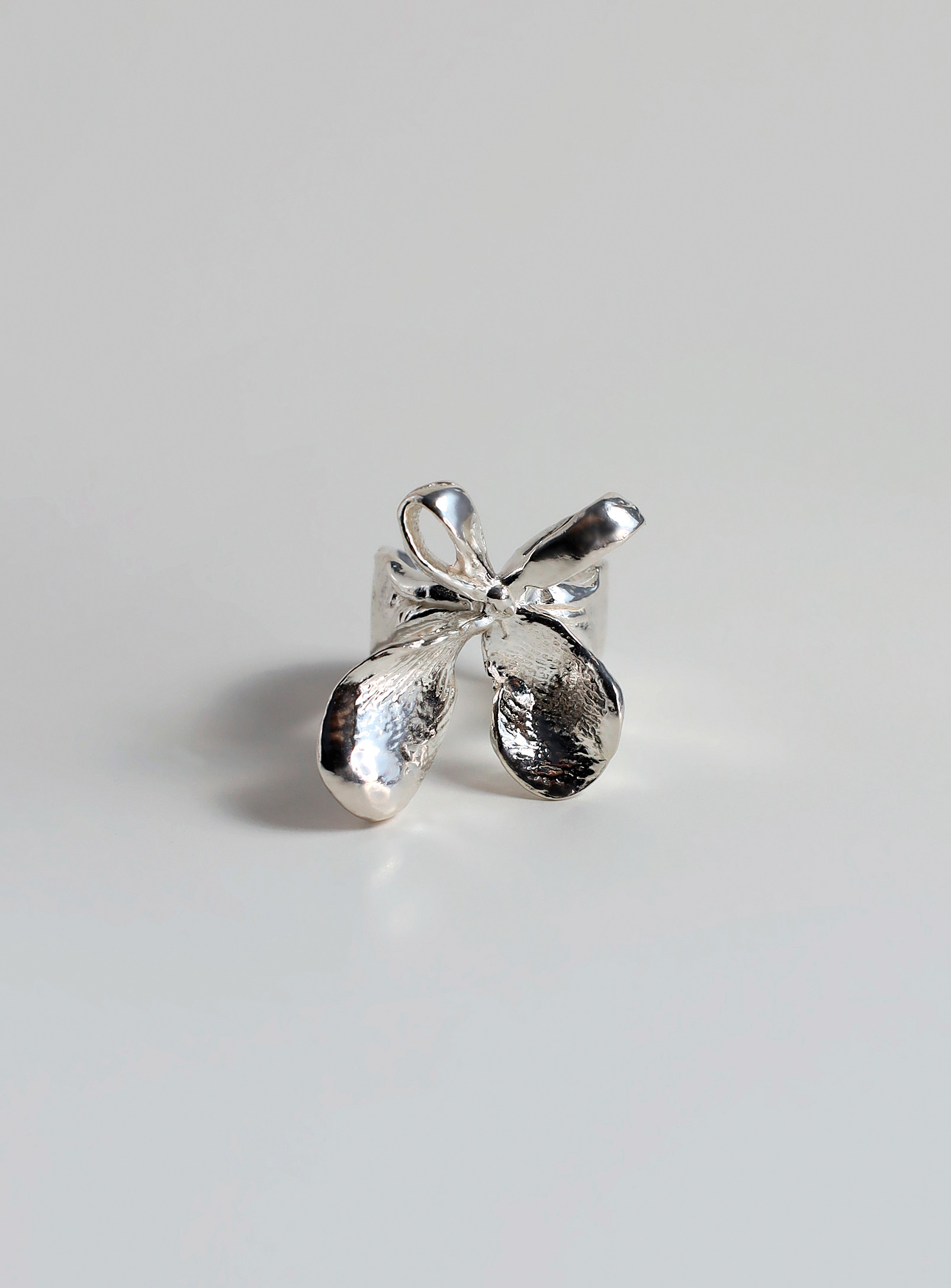 ORA-C - Finger Bow sterling silver cuff ring