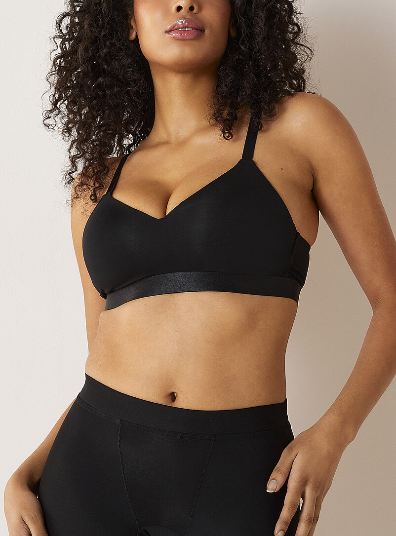 Ultra-comfortable moulded wireless bra product image (primary)