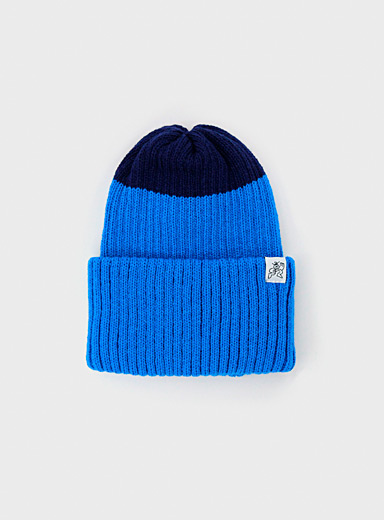 two-tone-tuque.jpg?__=14