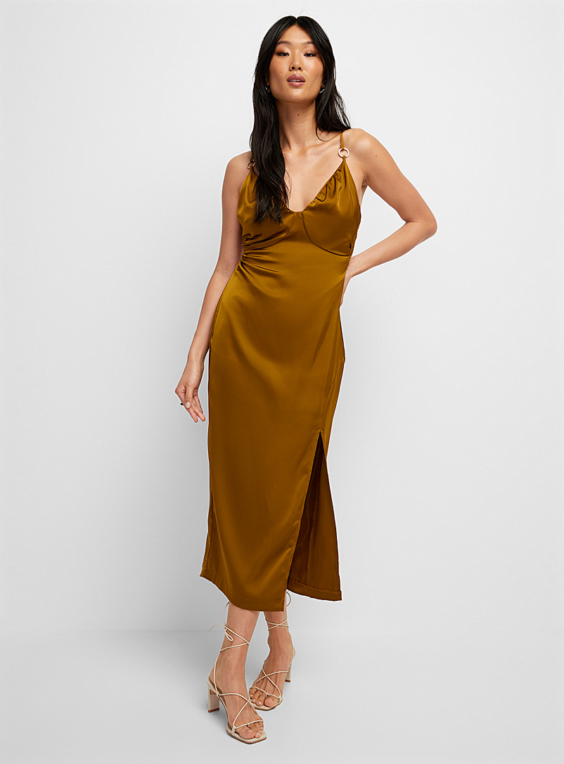 Icône Golden Yellow Open-back satiny dress for women